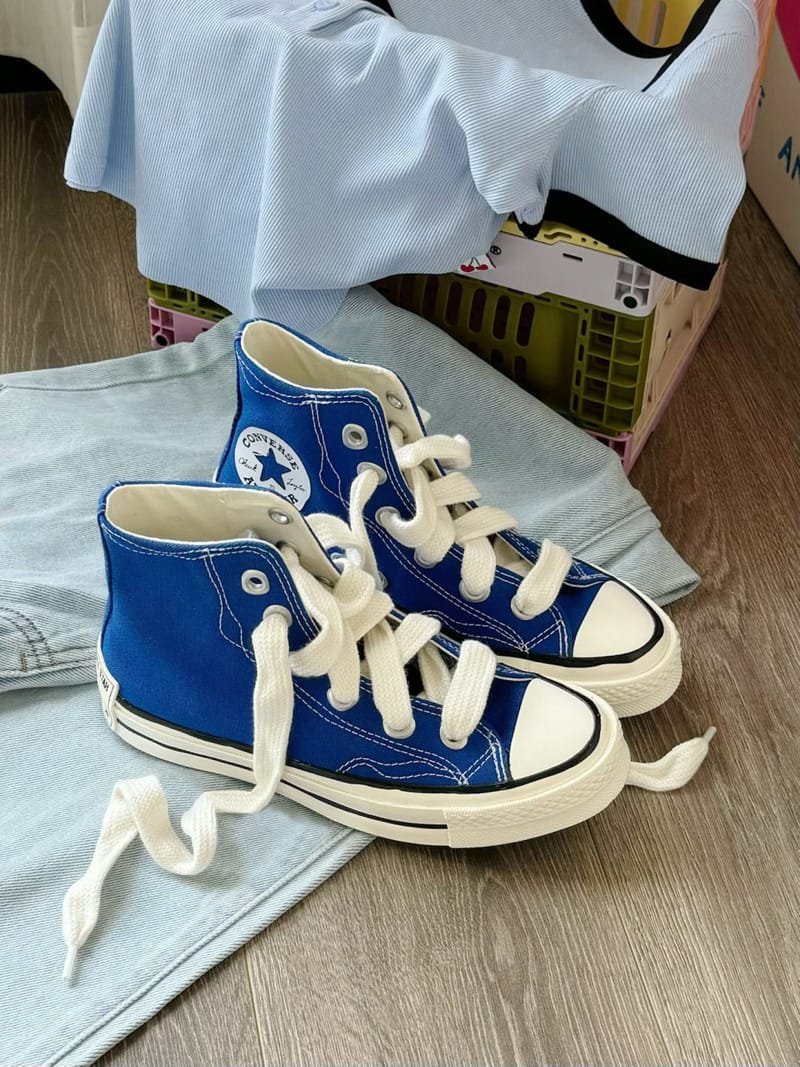 【カリナ着用】CT70(ビックヒールパッチ)SKETCH BLUE HI CUT A08523C