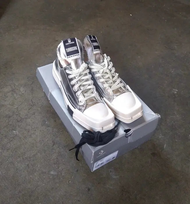 CT70 X DRKSHDW TURBODRK SILVER LACQUERED LOW CUT A01292C