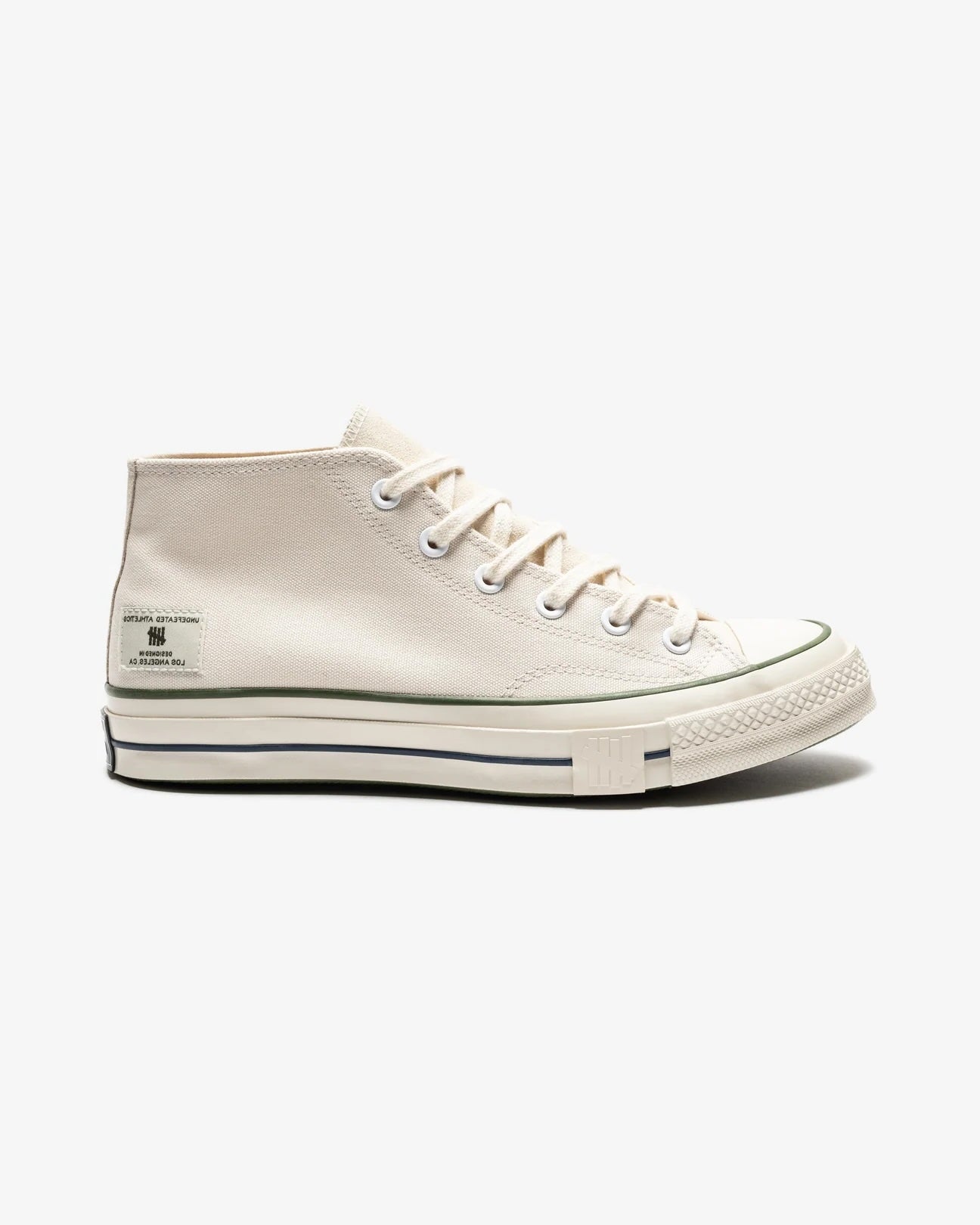 CT70 X UNDEFEATED PARCHMENT MID CUT A00670C
