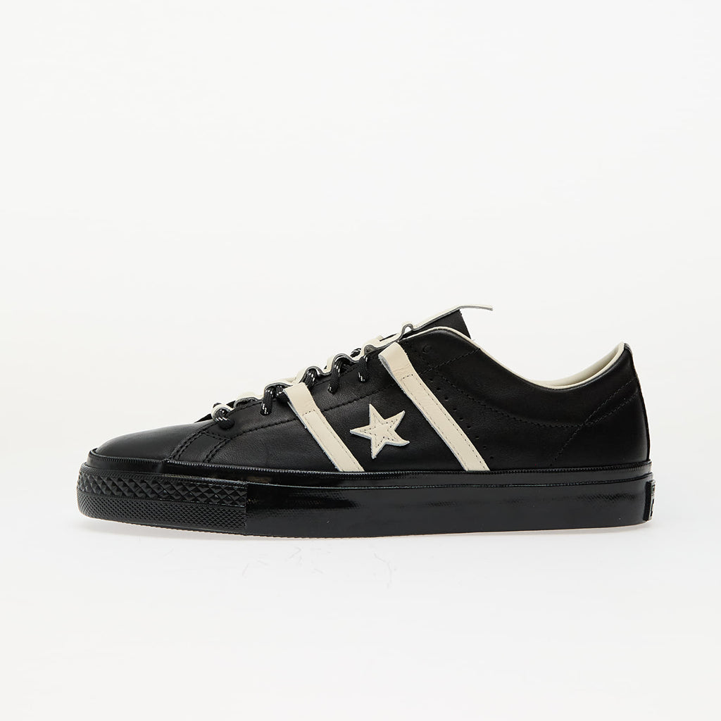 ONE STAR PRO（CONS）ACADEMY BLACK LEATHER（レザー）Bobby DeKeyzer LOW CUT A12139C