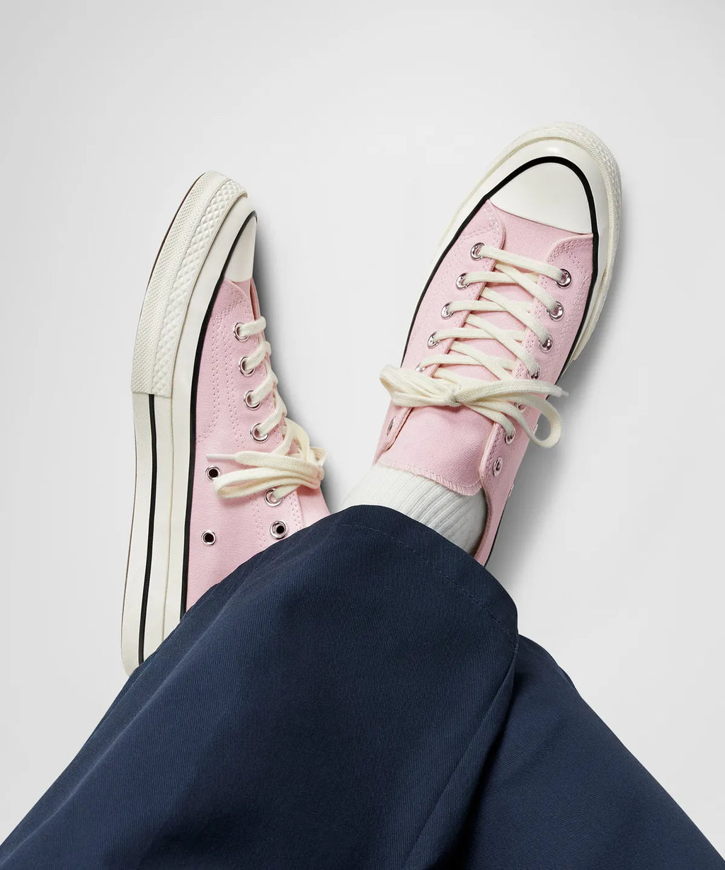 CT70 PINK FROSTING LOW CUT A13840C