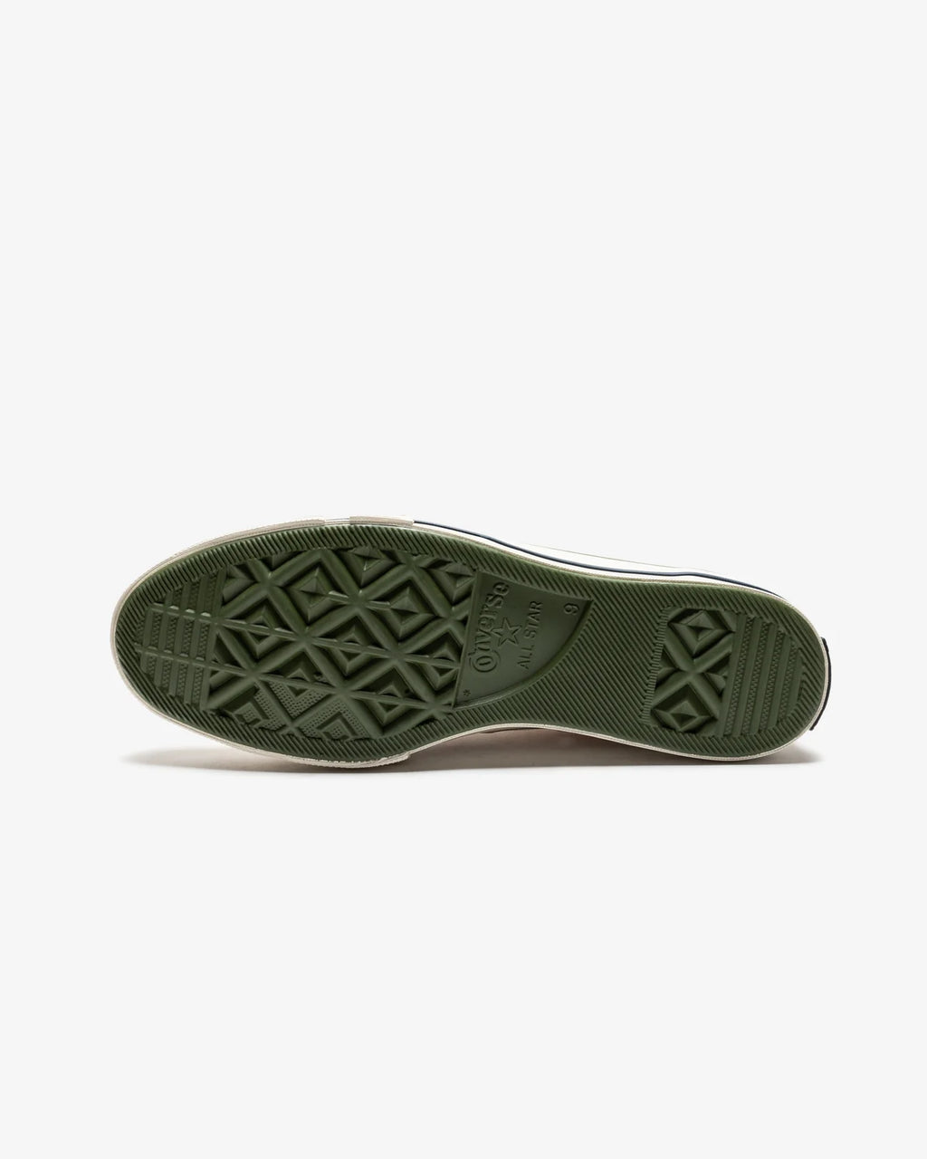 CT70 X UNDEFEATED PARCHMENT MID CUT A00670C