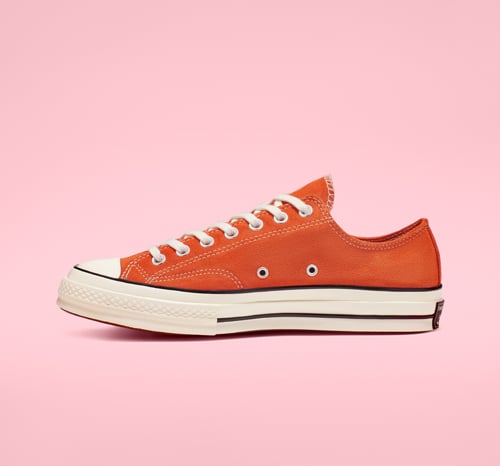 CT70 CAMPFIRE ORANGE（旧 ORANGE SUEDE） LOW CUT （スエード素材）166217C