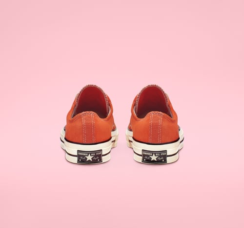 CT70 CAMPFIRE ORANGE（旧 ORANGE SUEDE） LOW CUT （スエード素材）166217C