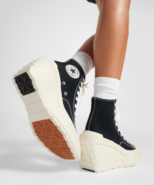 converse デラックスウェッジブラック(カリナ着用) converse デラックスウェッジブラック(カリナ着用)