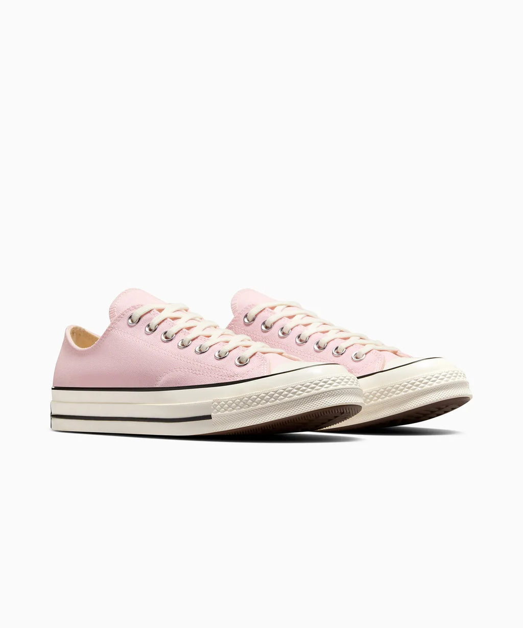 CT70 PINK FROSTING LOW CUT A13840C