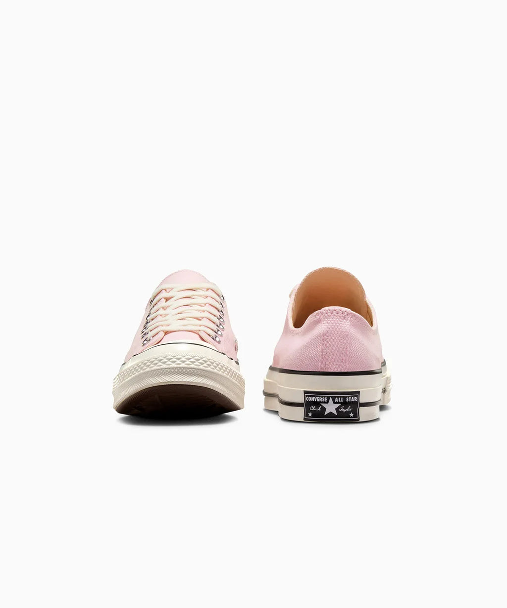 CT70 PINK FROSTING LOW CUT A13840C