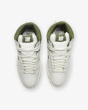 WEAPON X UNDEFEATED VINTAGE WHITE MID CUT A08657C
