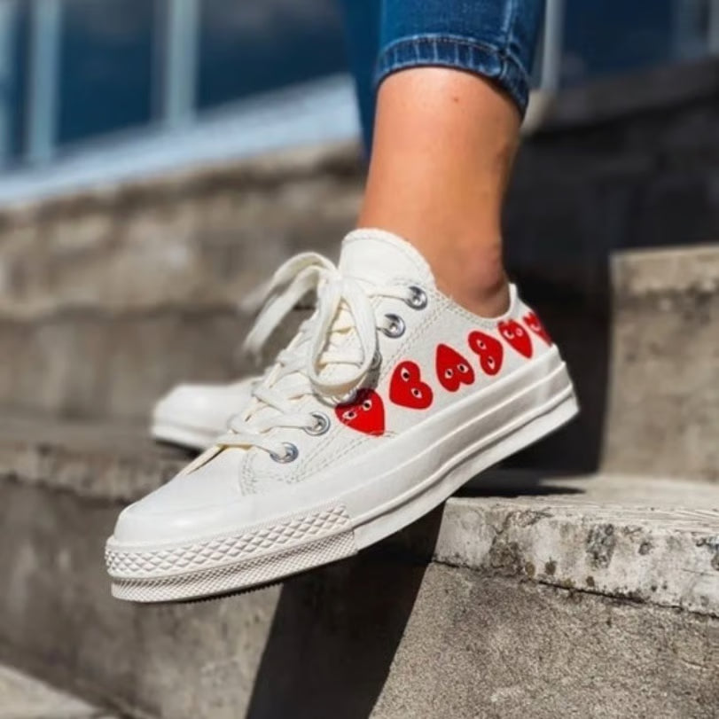 【WJSN ソルア着用】CT70 X Play Comme des Garcons Ox Multi-Heart White LOW CUT 162975C